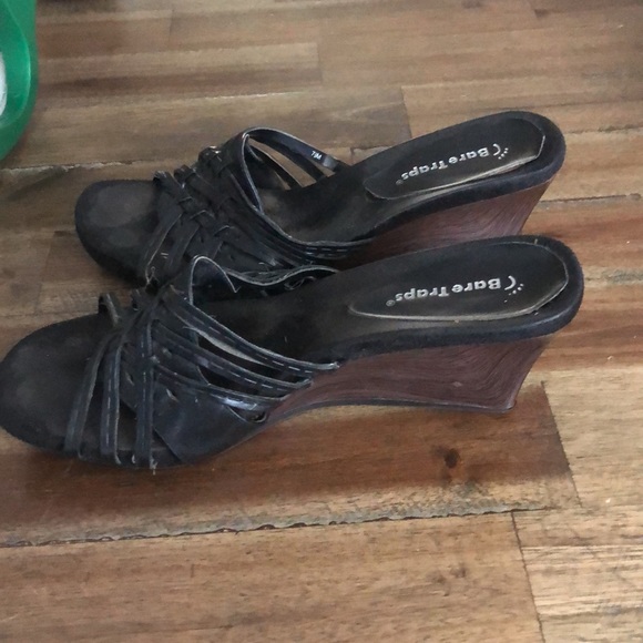 Bare traps heels - Picture 2 of 3